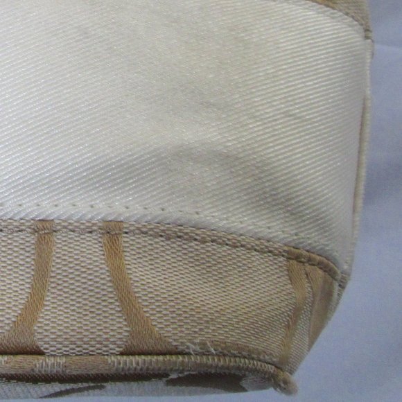 Coach Beige and Cream Colored Shoulder Hobo Purse # E1182-F17434 Pre-own… - Picture 13 of 15